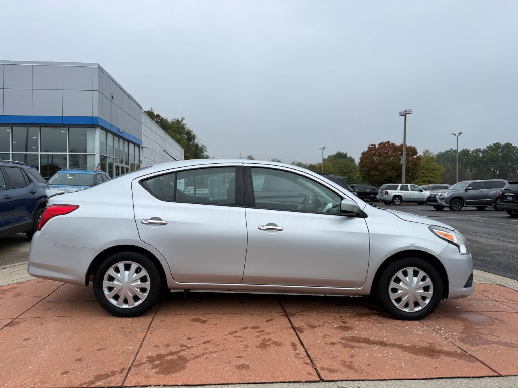 Used 2018 Nissan Versa SV FWD image 7