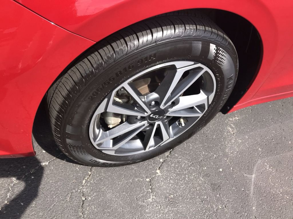 Used 2022 Kia Forte LXS image 10