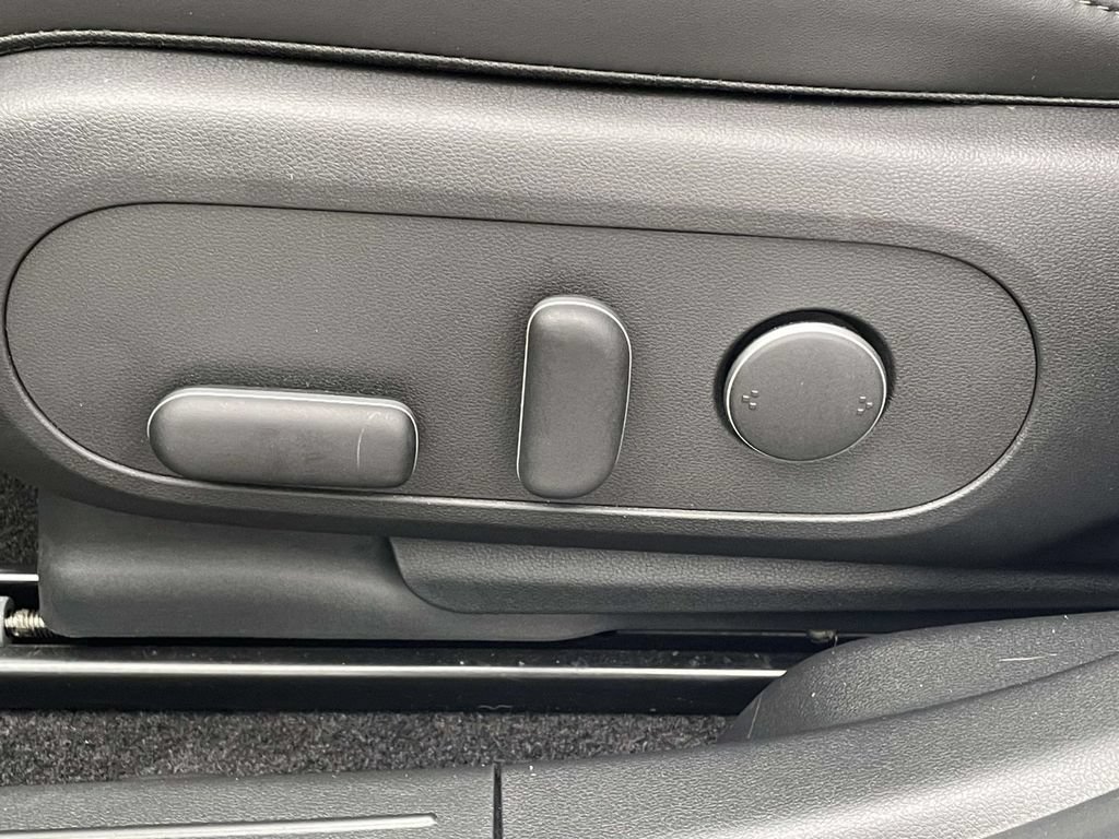 Certified 2025 Hyundai Ioniq 5 SEL RWD image 7