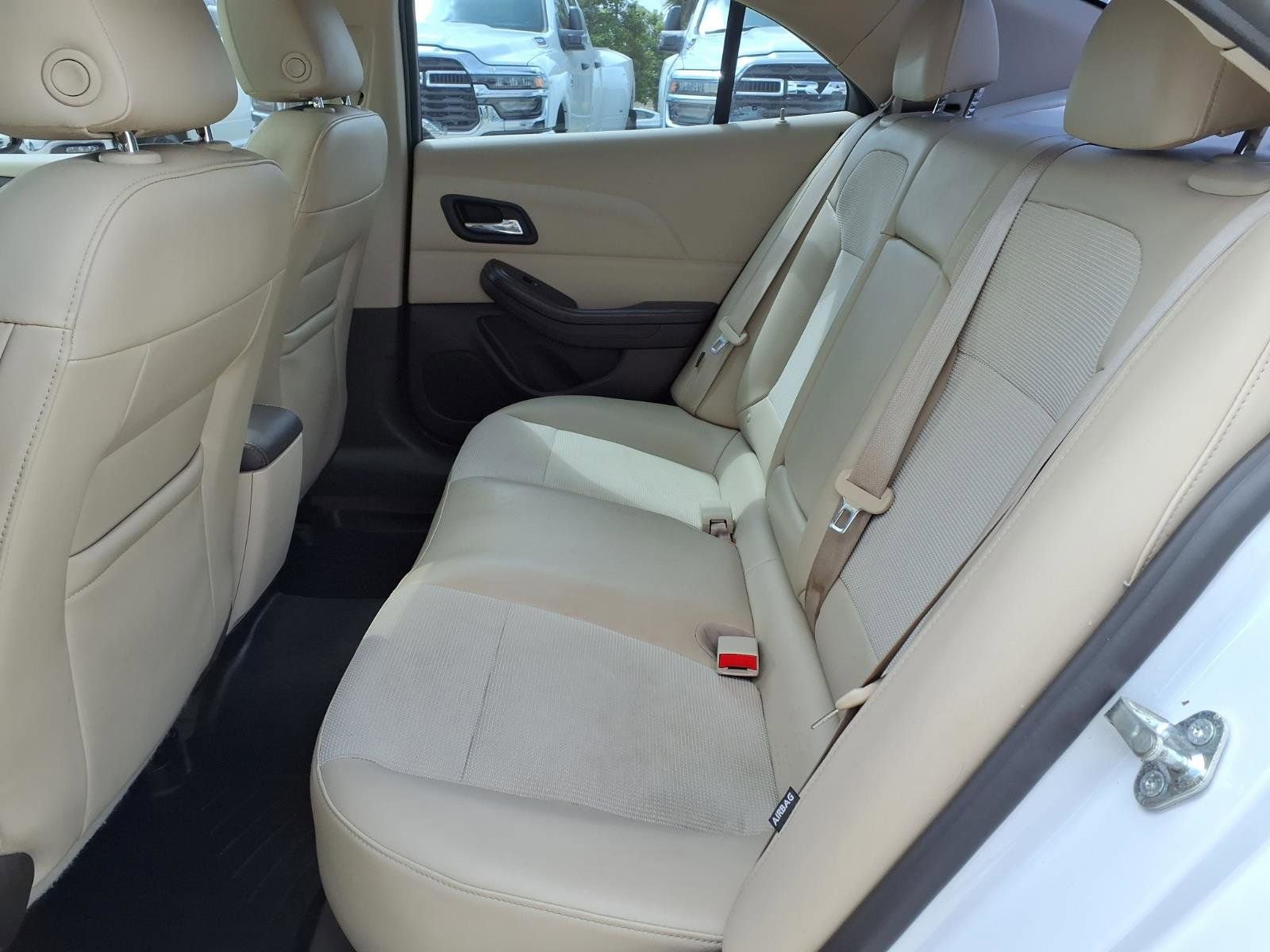 Used 2015 Chevrolet Malibu LT FWD image 16