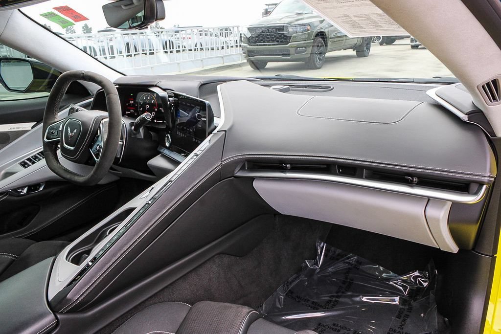 Used 2023 Chevrolet Corvette Stingray Premium Conv w/ Z51 Performance Package RWD image 13