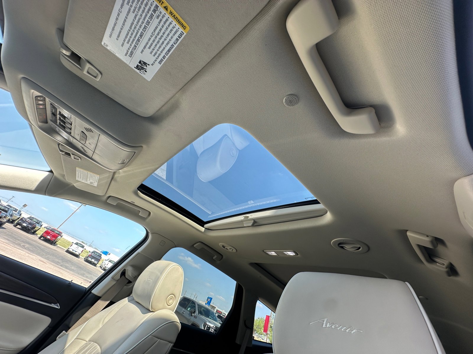 Used 2024 Buick Enclave Avenir w/ Avenir Technology Package image 19