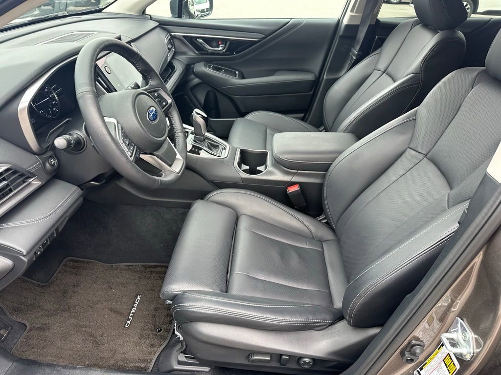 Used 2023 Subaru Outback Limited image 25