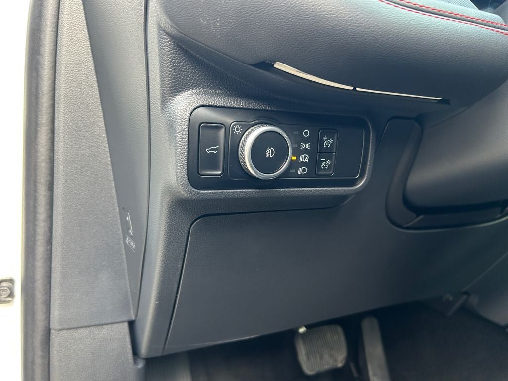 Used 2025 Ford Explorer ST AWD/4WD image 21