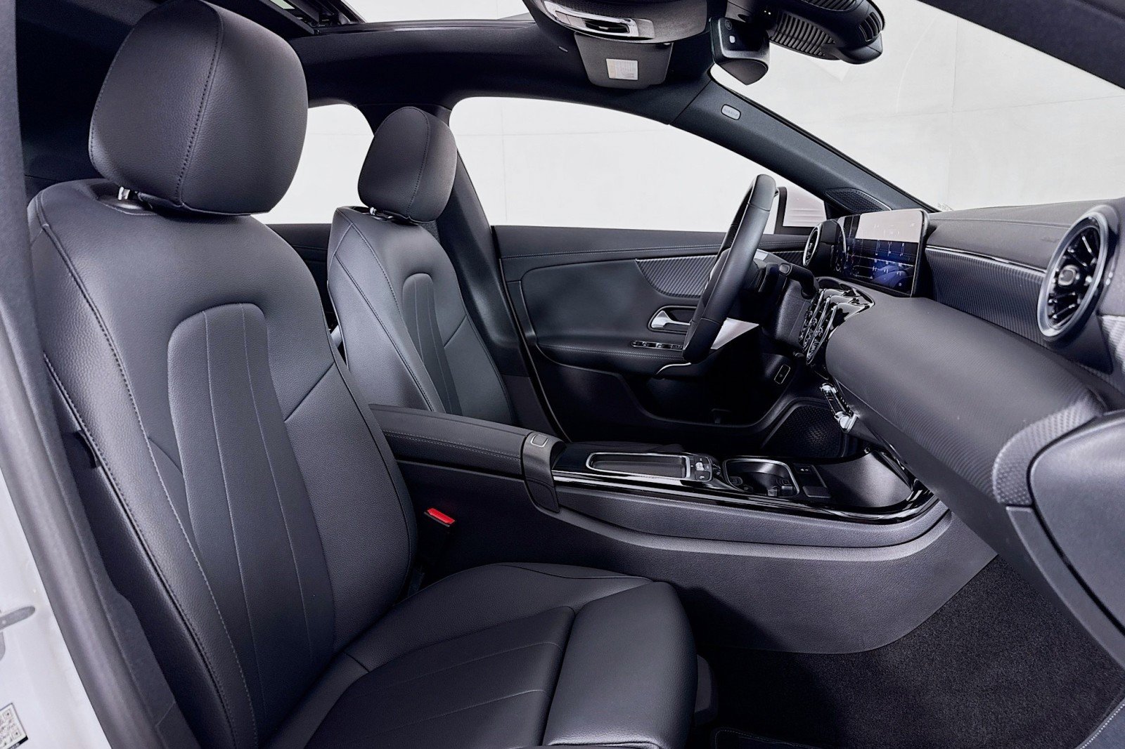 Certified 2026 Mercedes-Benz CLA 250 image 8