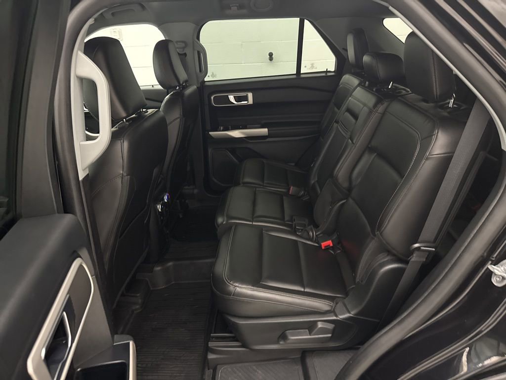 Used 2022 Ford Explorer XLT image 41