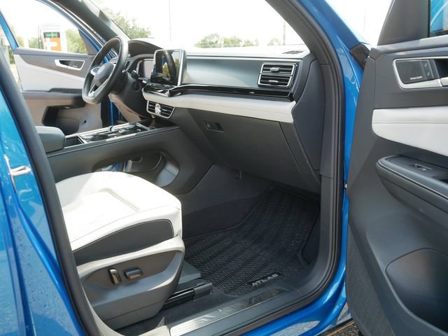 Certified 2024 Volkswagen Atlas Cross Sport SEL Premium R-Line AWD/4WD image 20
