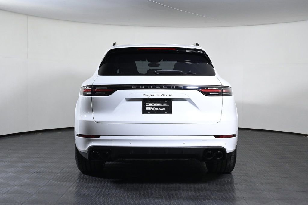Used 2022 Porsche Cayenne Turbo image 6