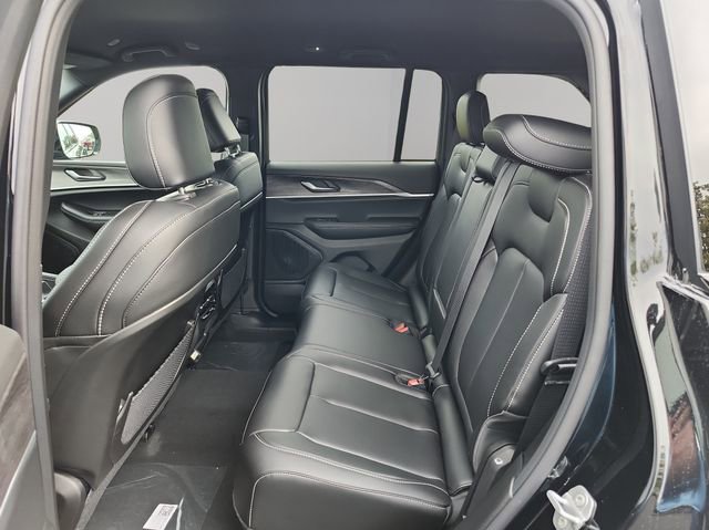 New 2025 Jeep Grand Cherokee Limited image 34