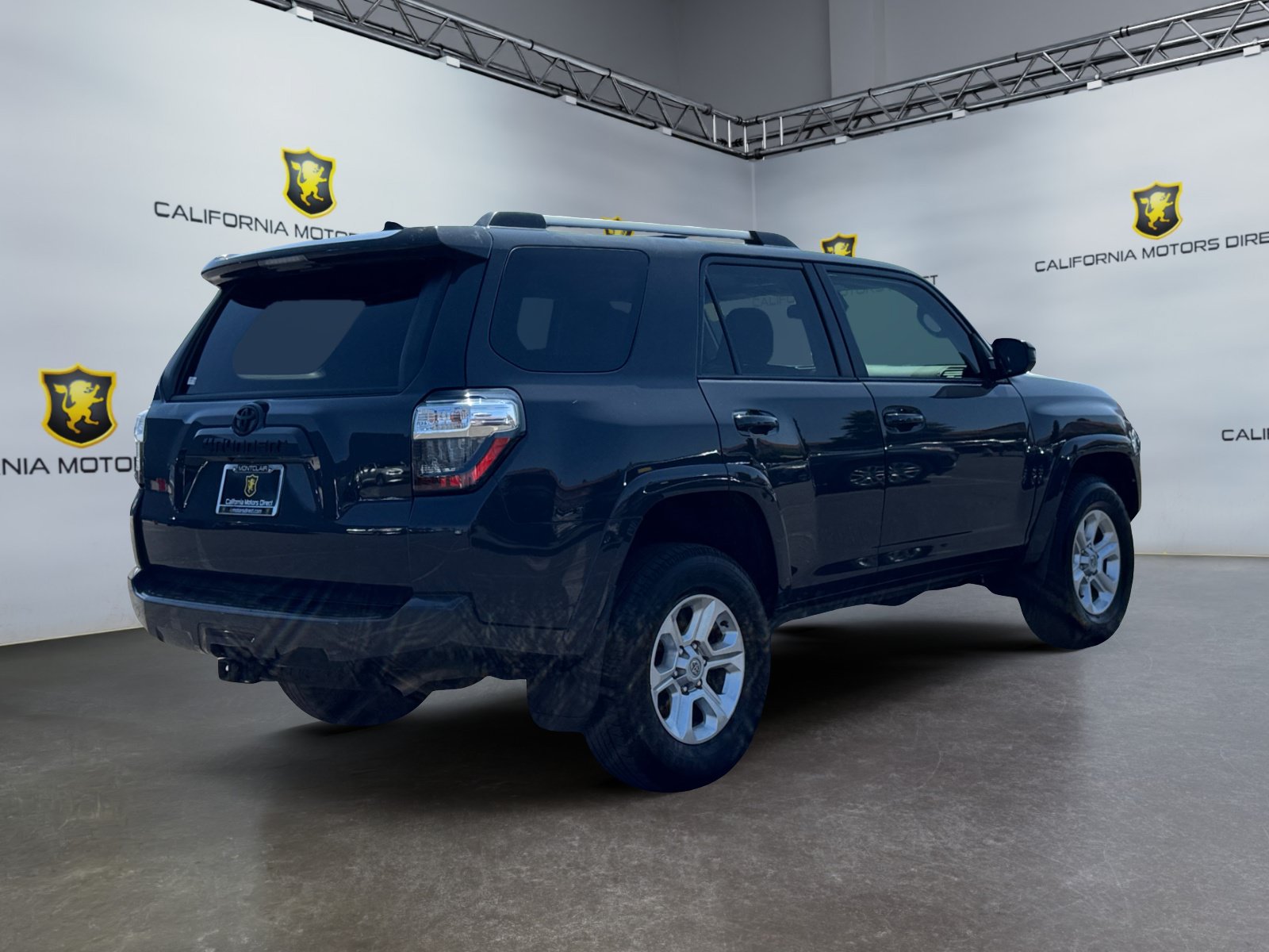 Used 2024 Toyota 4Runner SR5 AWD/4WD image 5