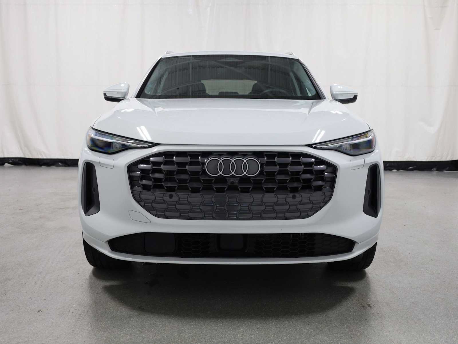 Certified 2025 Audi Q5 Premium Plus w/ Premium Plus AWD/4WD image 14