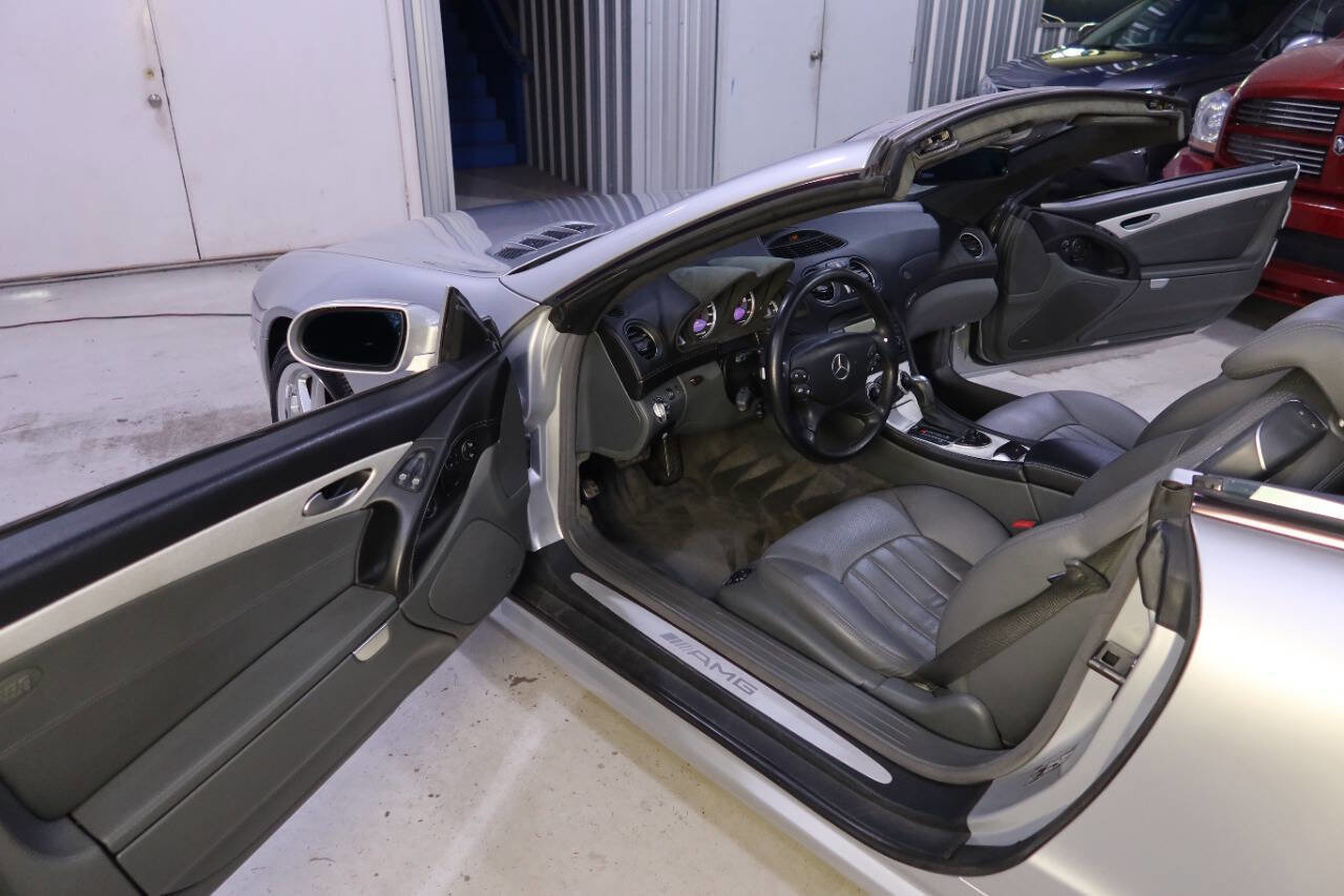 Used 2005 Mercedes-Benz SL 55 AMG SL 55 AMG 2dr Convertible image 18