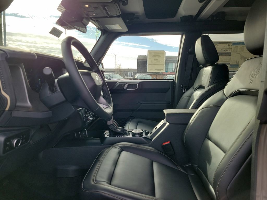 New 2025 Ford Bronco Badlands image 16
