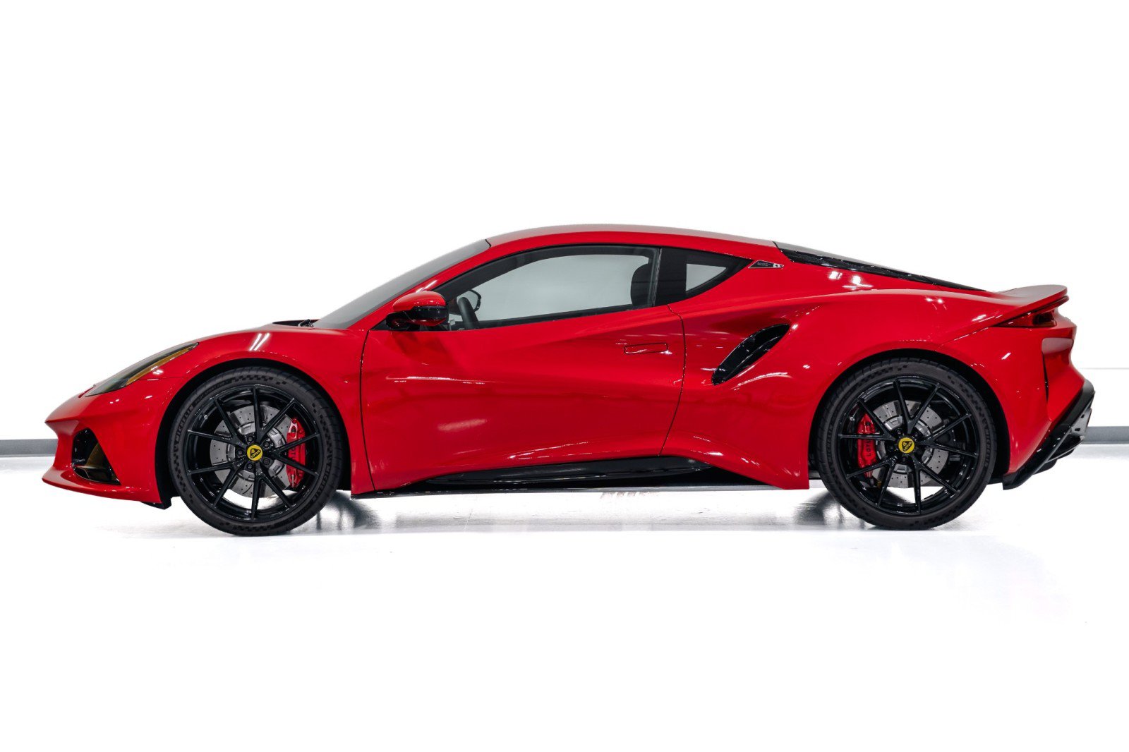 Used 2024 Lotus Emira First Edition RWD image 9