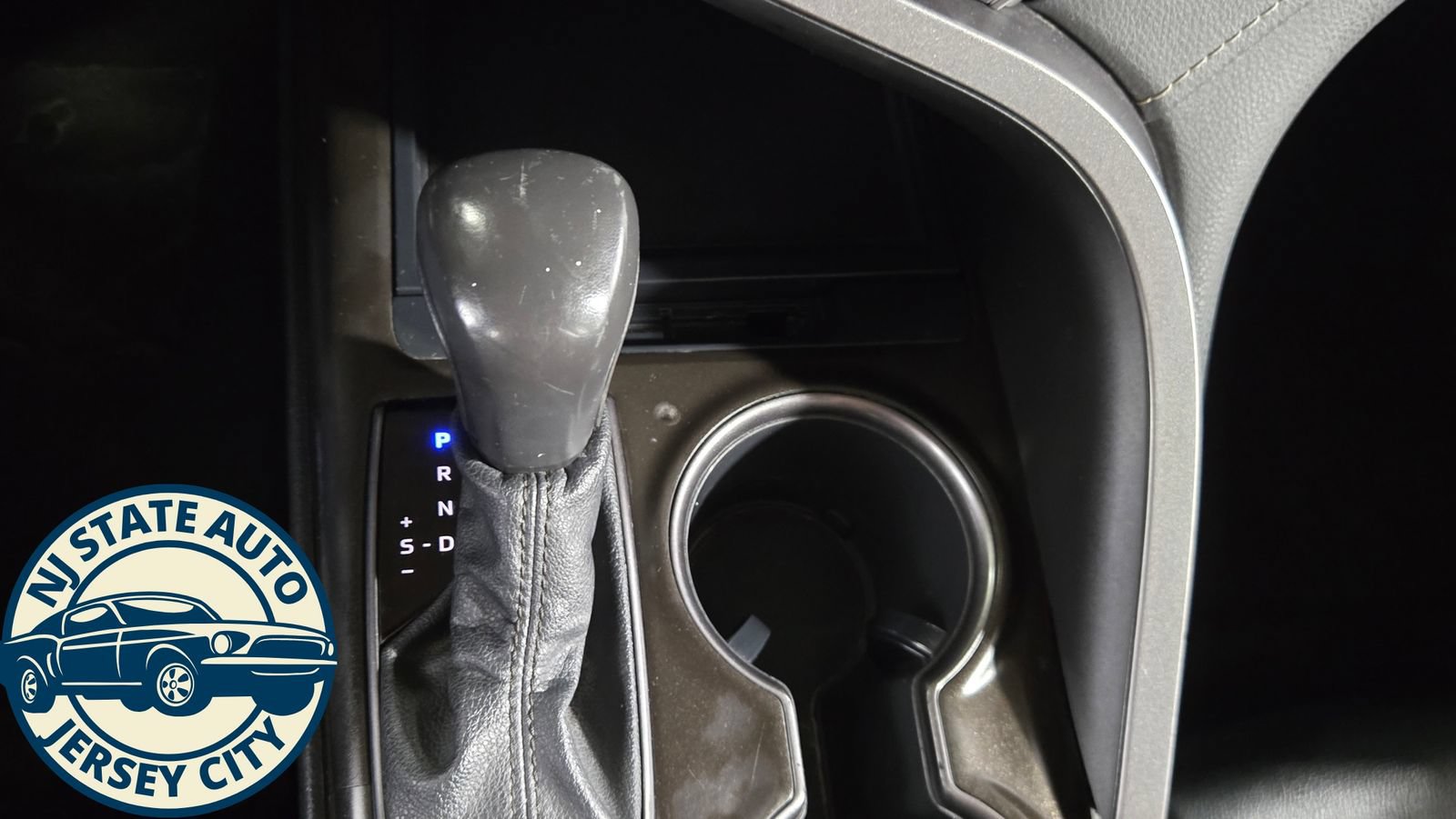 Used 2021 Toyota Camry SE FWD image 17