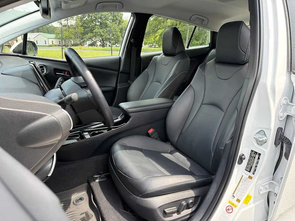 Used 2021 Toyota Prius Prime Limited FWD image 17