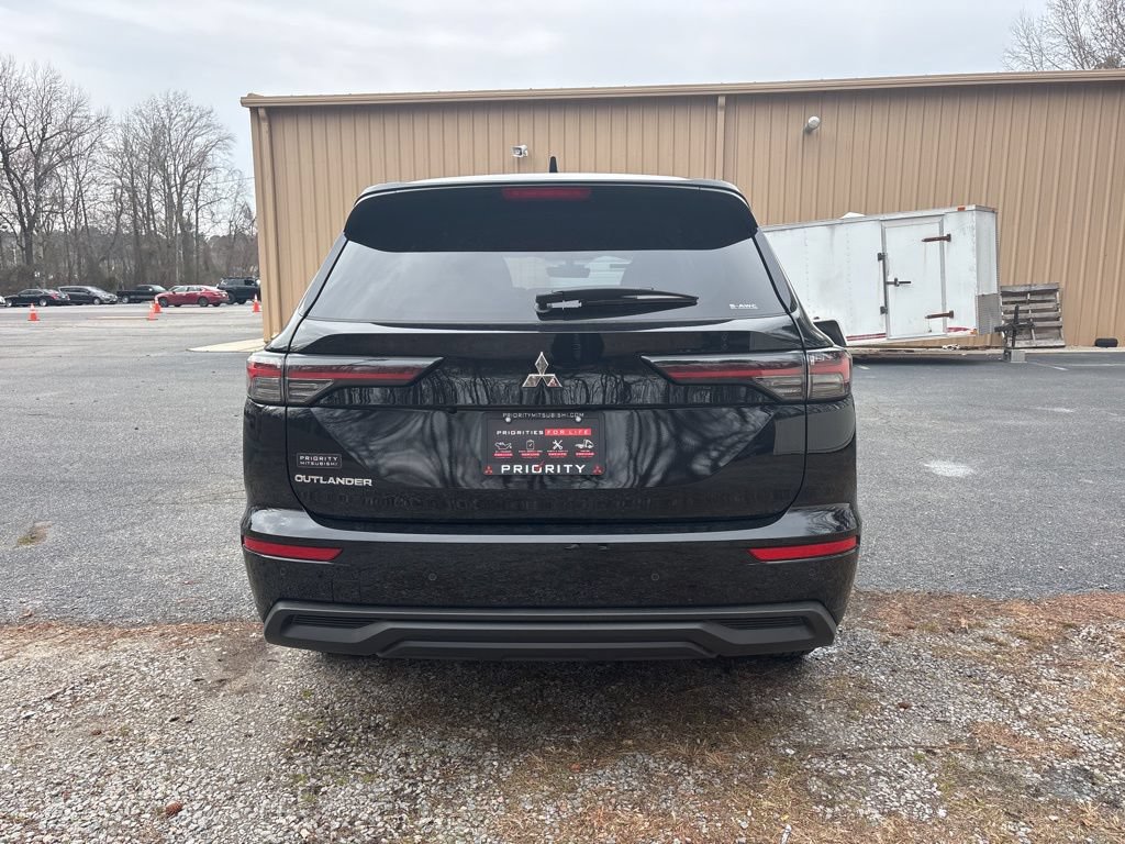 New 2026 Mitsubishi Outlander ES AWD/4WD image 6