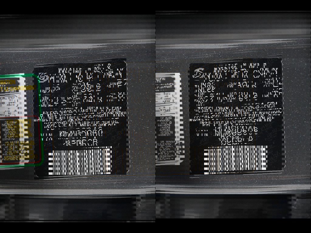 Certified 2025 Hyundai Elantra Sport image 21