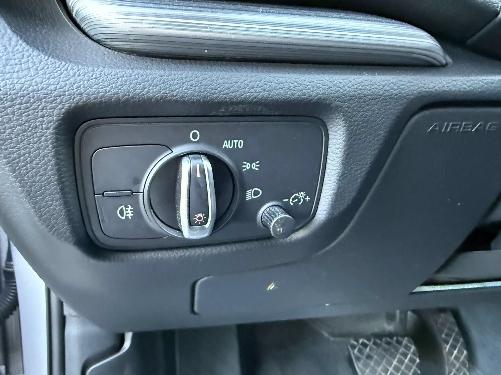 Used 2015 Audi A3 TDI Premium w/ Cold Weather Package FWD image 29