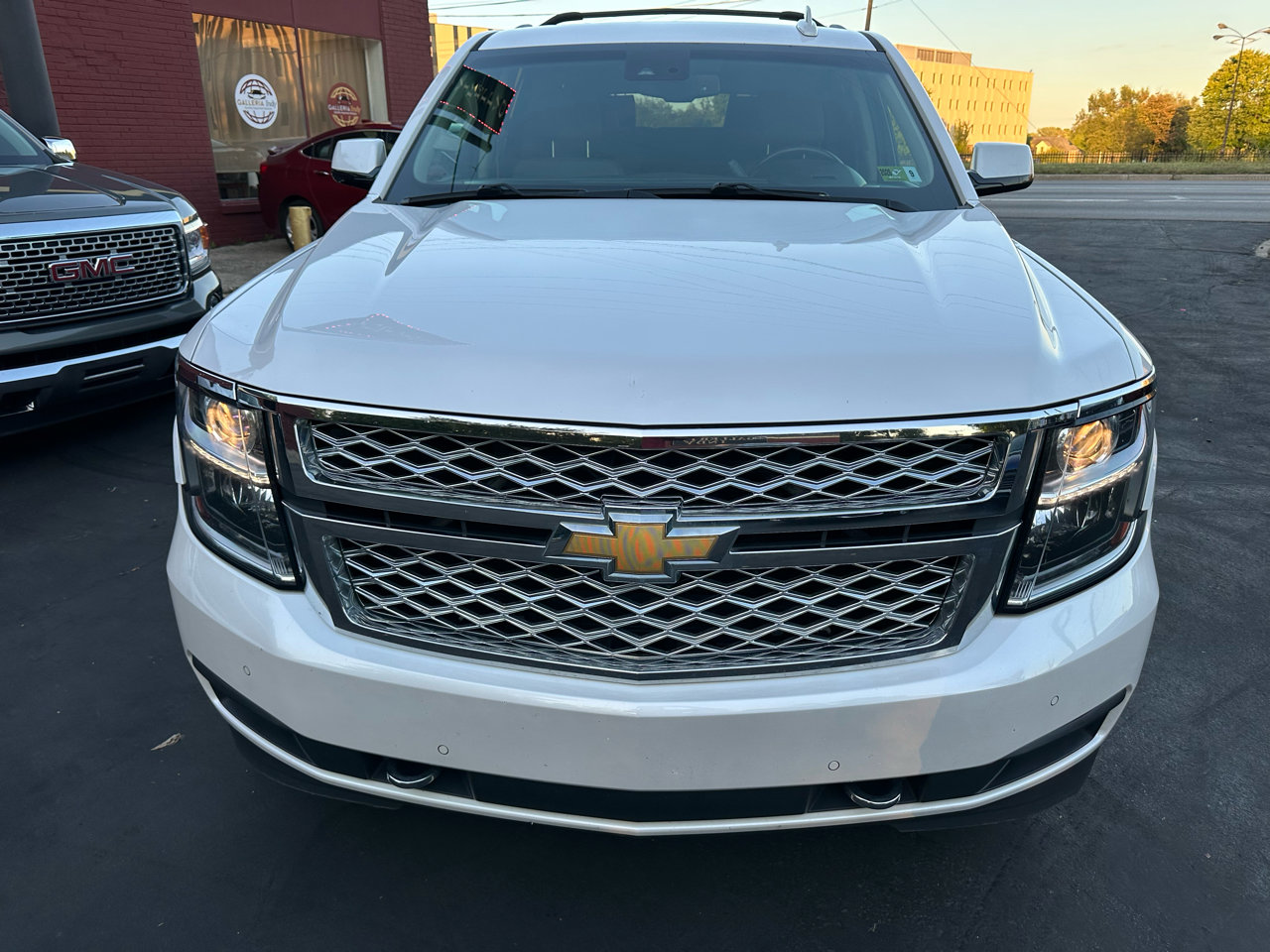 Used 2016 Chevrolet Suburban LT w/ LT Signature Package image 12