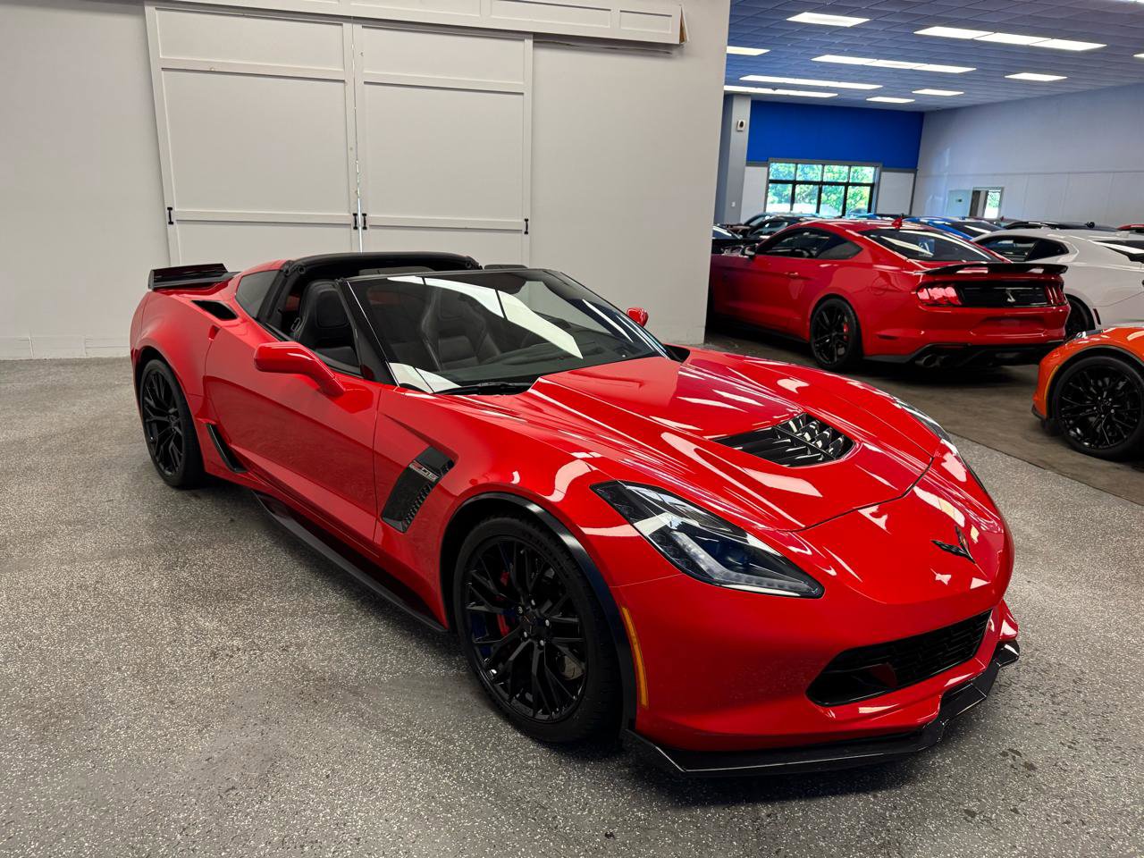 Used 2017 Chevrolet Corvette Z06 RWD image 3