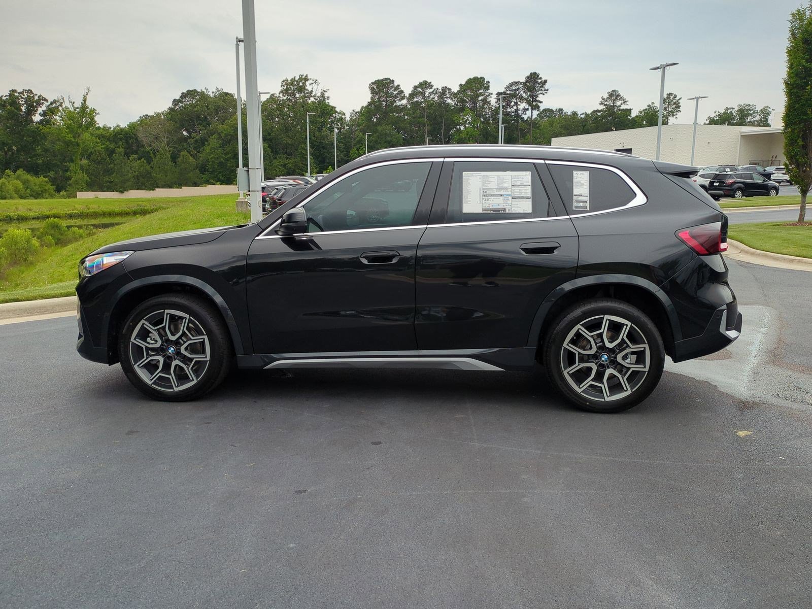 Certified 2025 BMW X1 xDrive28i w/ Premium Package image 7