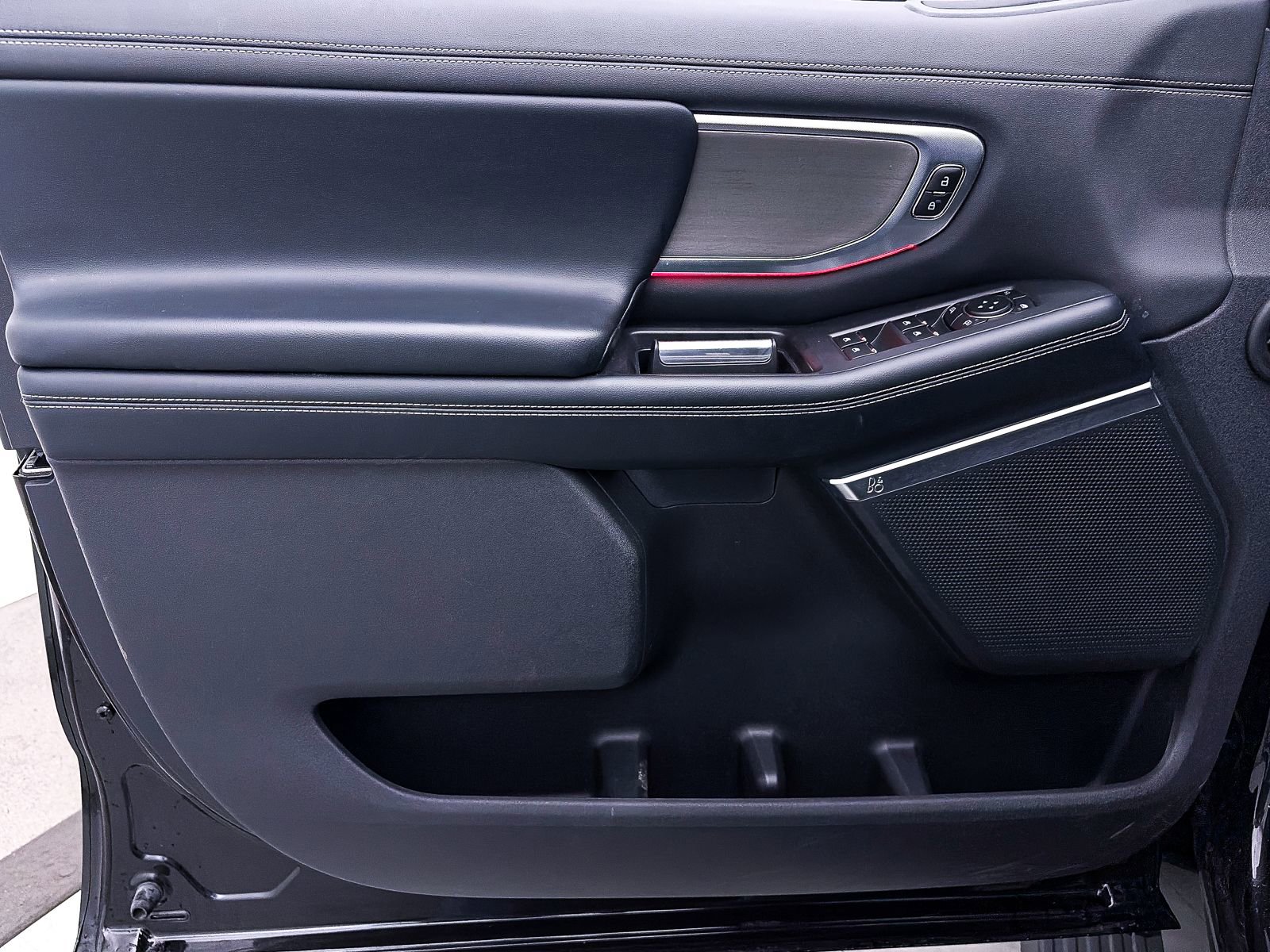 Used 2025 Ford Expedition Max Platinum image 31