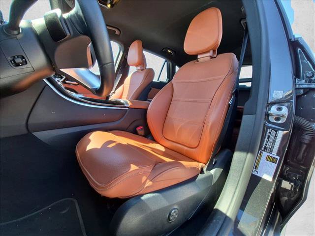 Used 2024 Mercedes-Benz GLC 300 4MATIC image 13