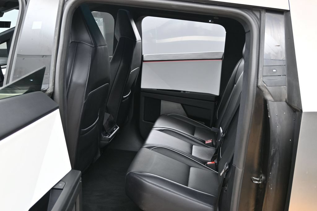 Used 2024 Tesla Cybertruck AWD Crew Cab image 36