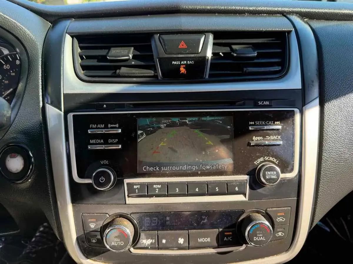 Used 2016 Nissan Altima 2.5 SL FWD image 19