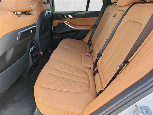 New 2026 BMW X5 xDrive40i w/ Premium Package AWD/4WD image 16