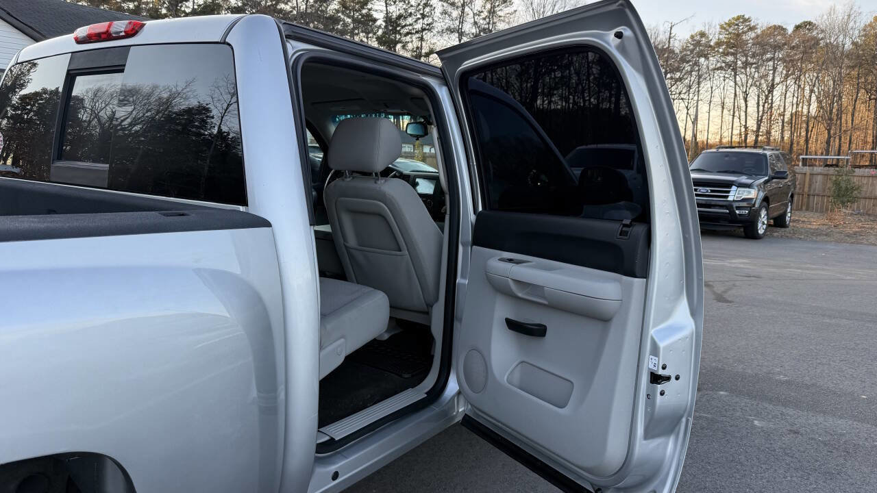 Used 2011 Chevrolet Silverado 1500 LT w/ All-Star Edition image 15