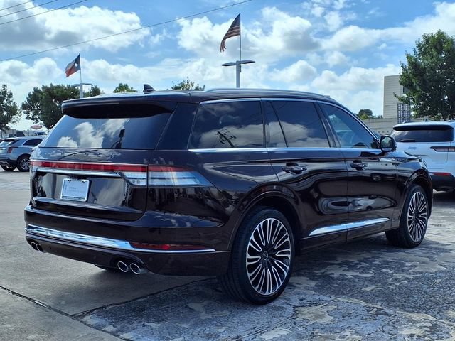Certified 2023 Lincoln Aviator Black Label w/ Dynamic Handling Package AWD/4WD image 2