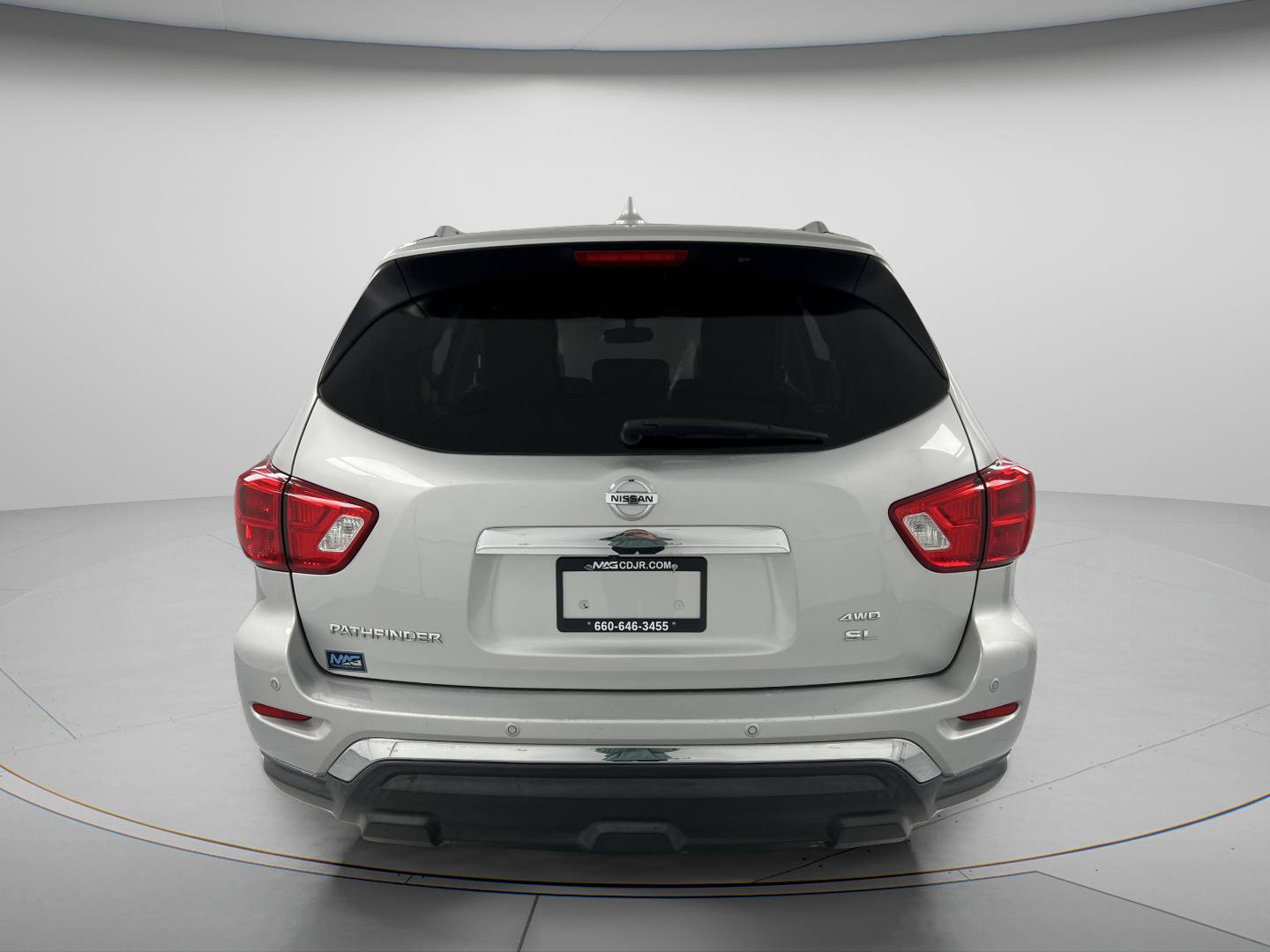 Used 2019 Nissan Pathfinder SL AWD/4WD image 8