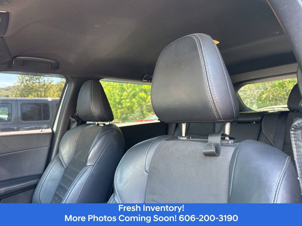 Used 2024 Mitsubishi Outlander SE Black Edition AWD/4WD image 9