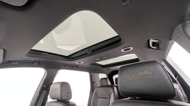 Used 2024 Chevrolet Traverse High Country image 43