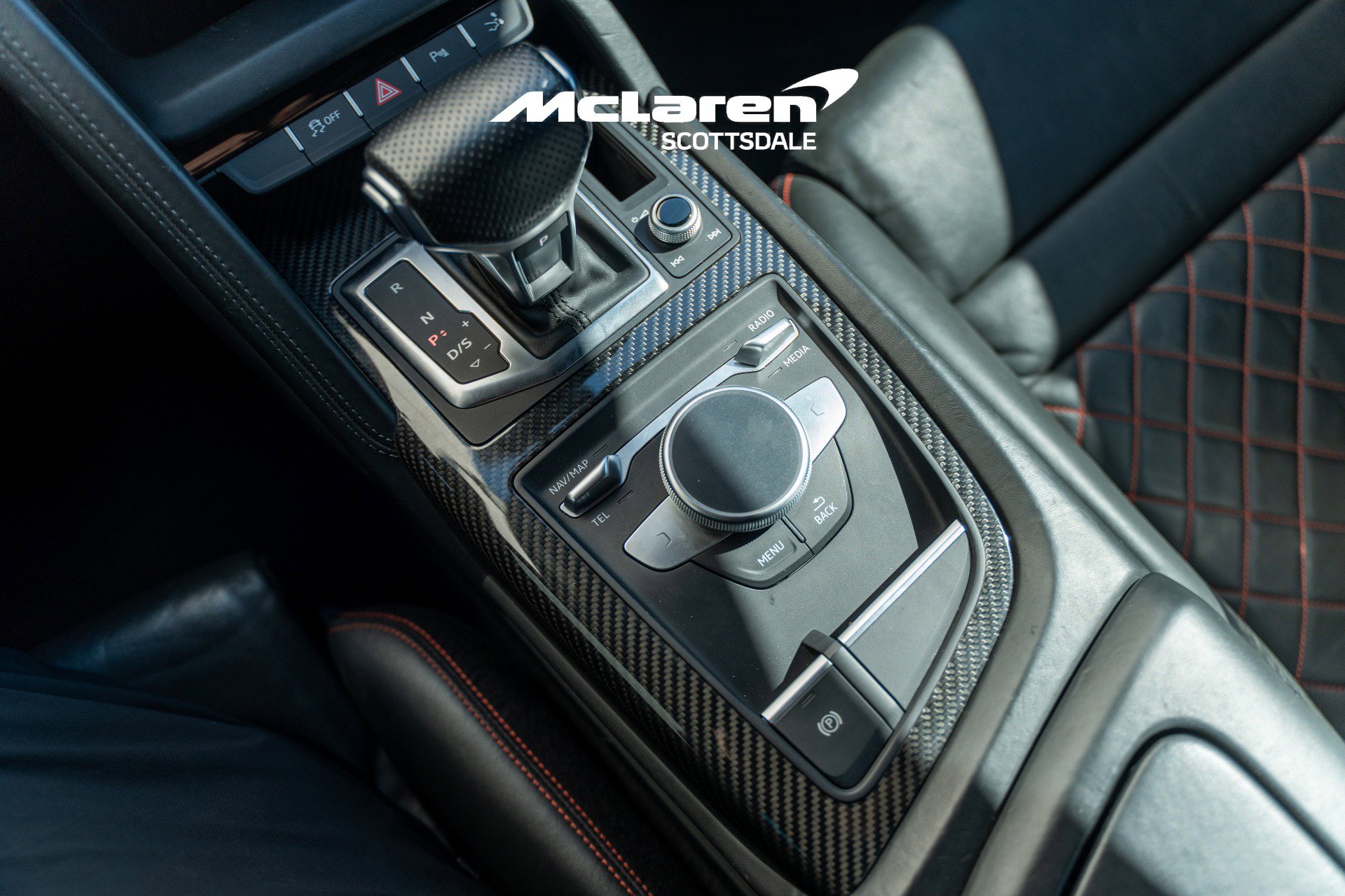 Used 2018 Audi R8 V10 w/ Premium Package image 17