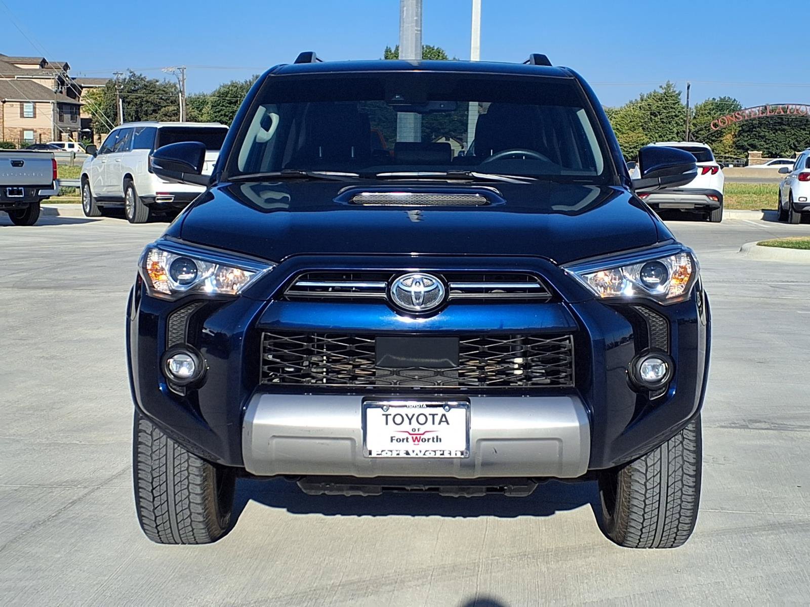 Used 2022 Toyota 4Runner TRD Off-Road Premium w/ Moonroof Package AWD/4WD image 2