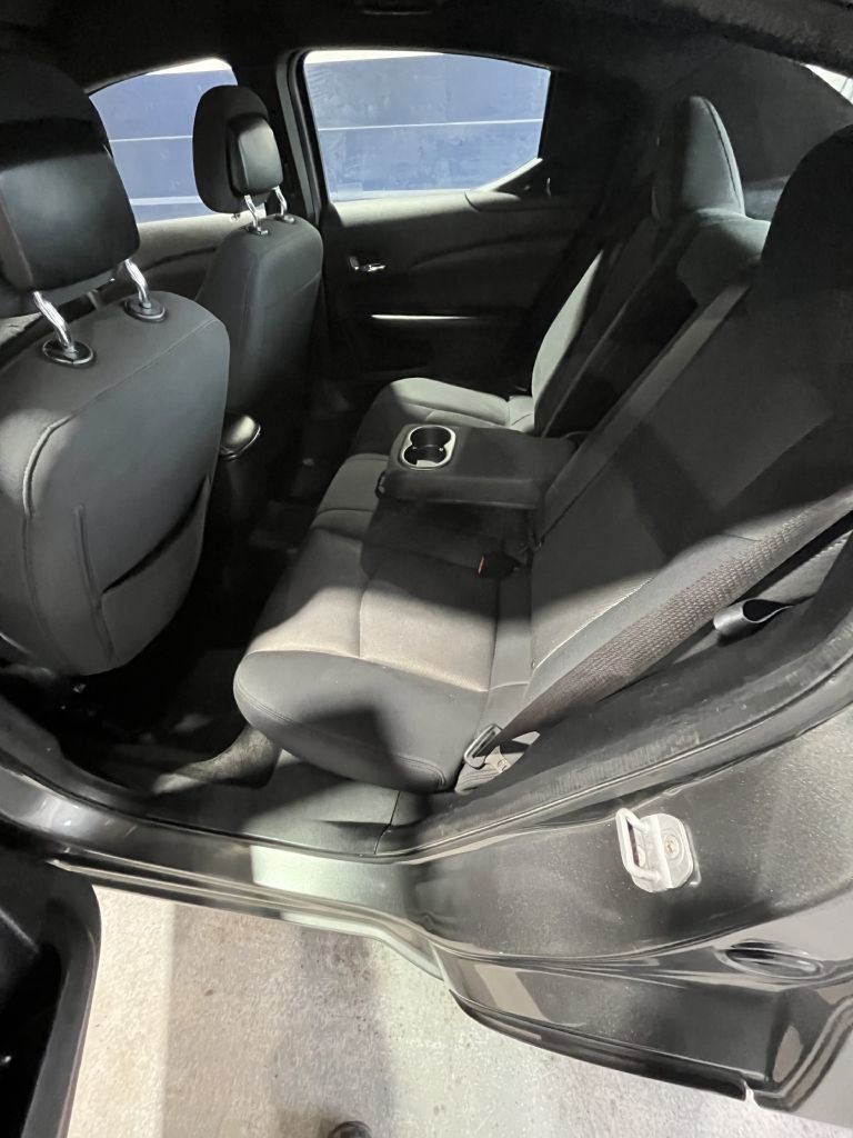 Used 2013 Dodge Avenger SXT image 6