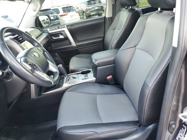 Used 2023 Toyota 4Runner SR5 Premium w/ Moonroof Package AWD/4WD image 17