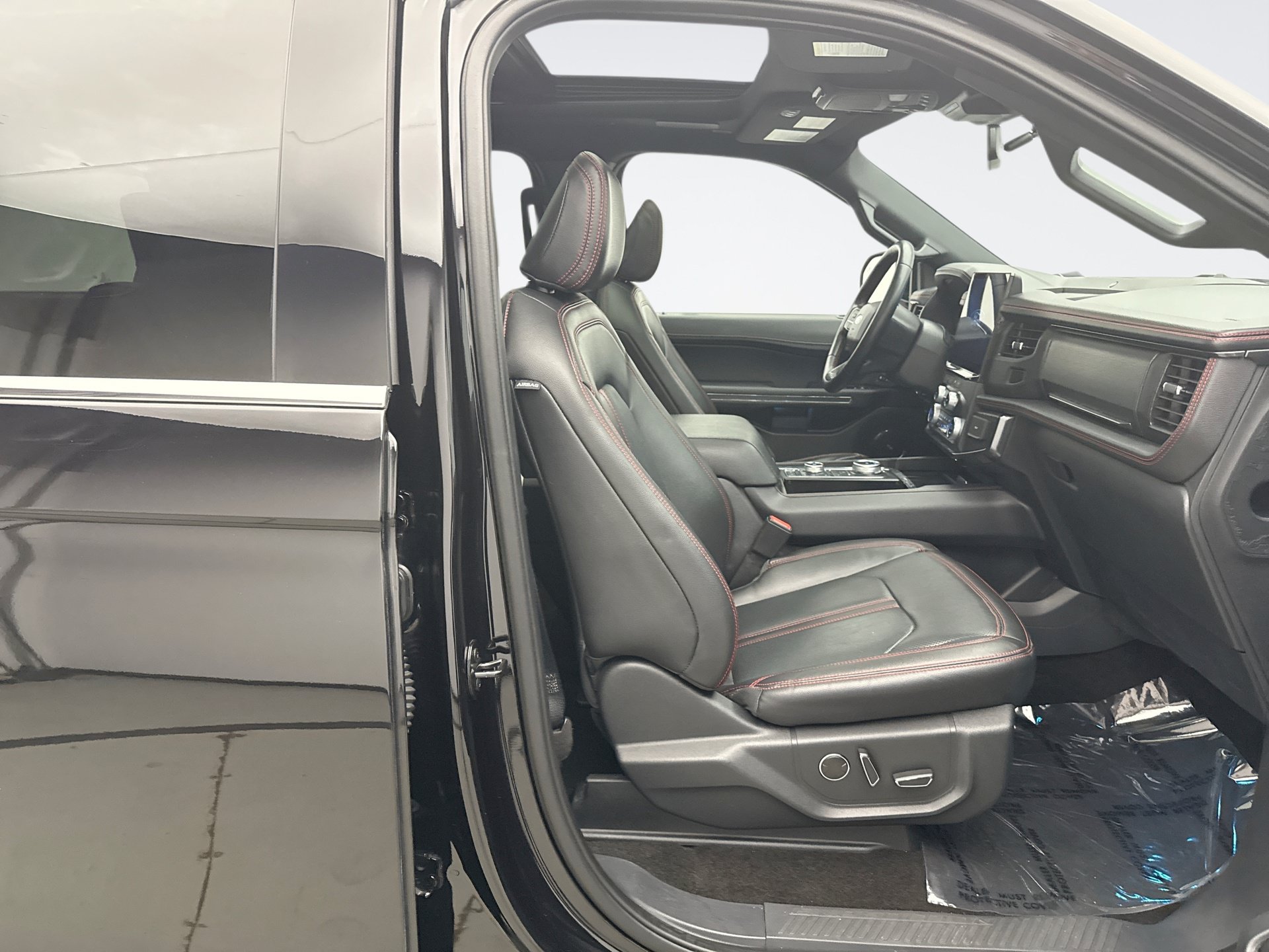 Used 2022 Ford Expedition Max Limited AWD/4WD image 19