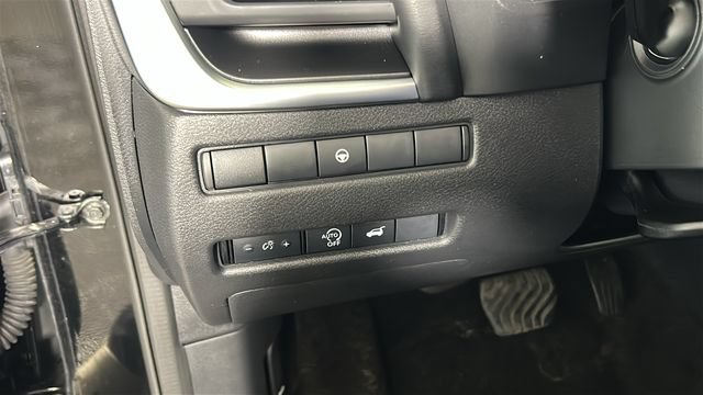 Used 2024 Nissan Rogue SV w/ SV Premium Package AWD/4WD image 19
