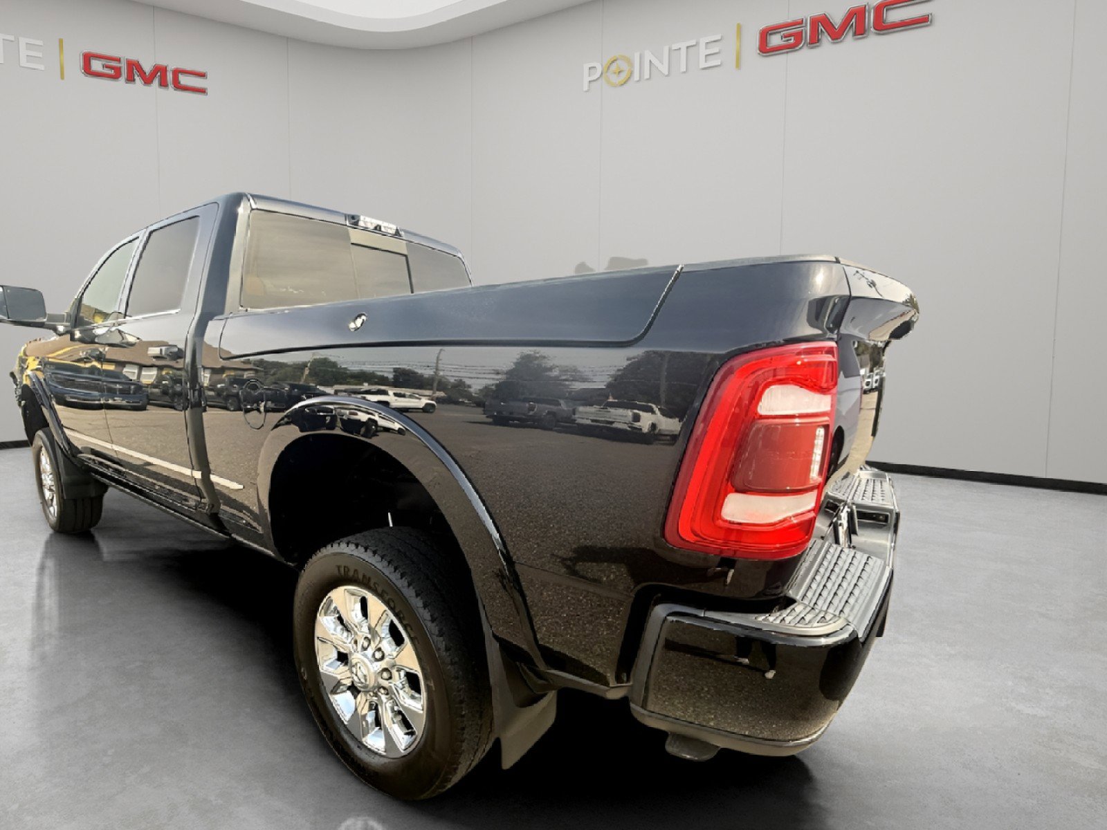 Used 2019 RAM 2500 Limited image 8