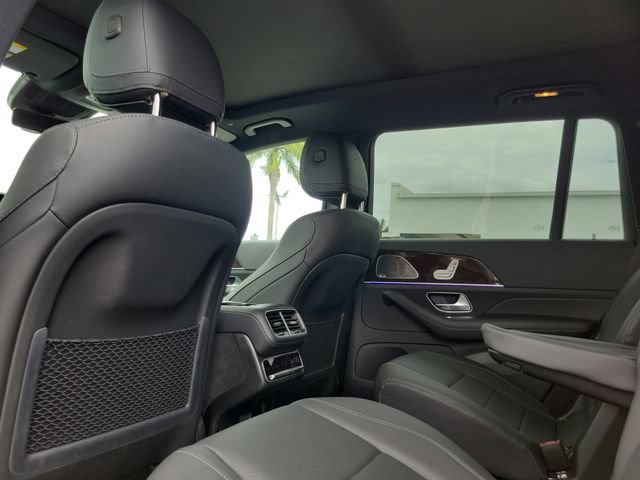 Used 2025 Mercedes-Benz GLS 450 4MATIC image 11