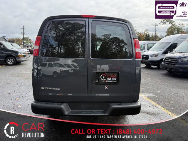 Used 2017 Chevrolet Express 2500 image 5