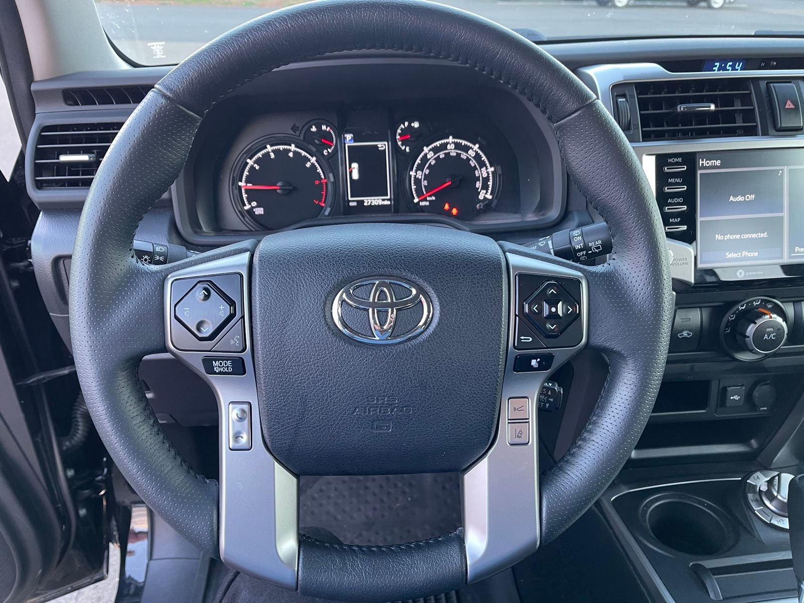 Used 2024 Toyota 4Runner SR5 image 3