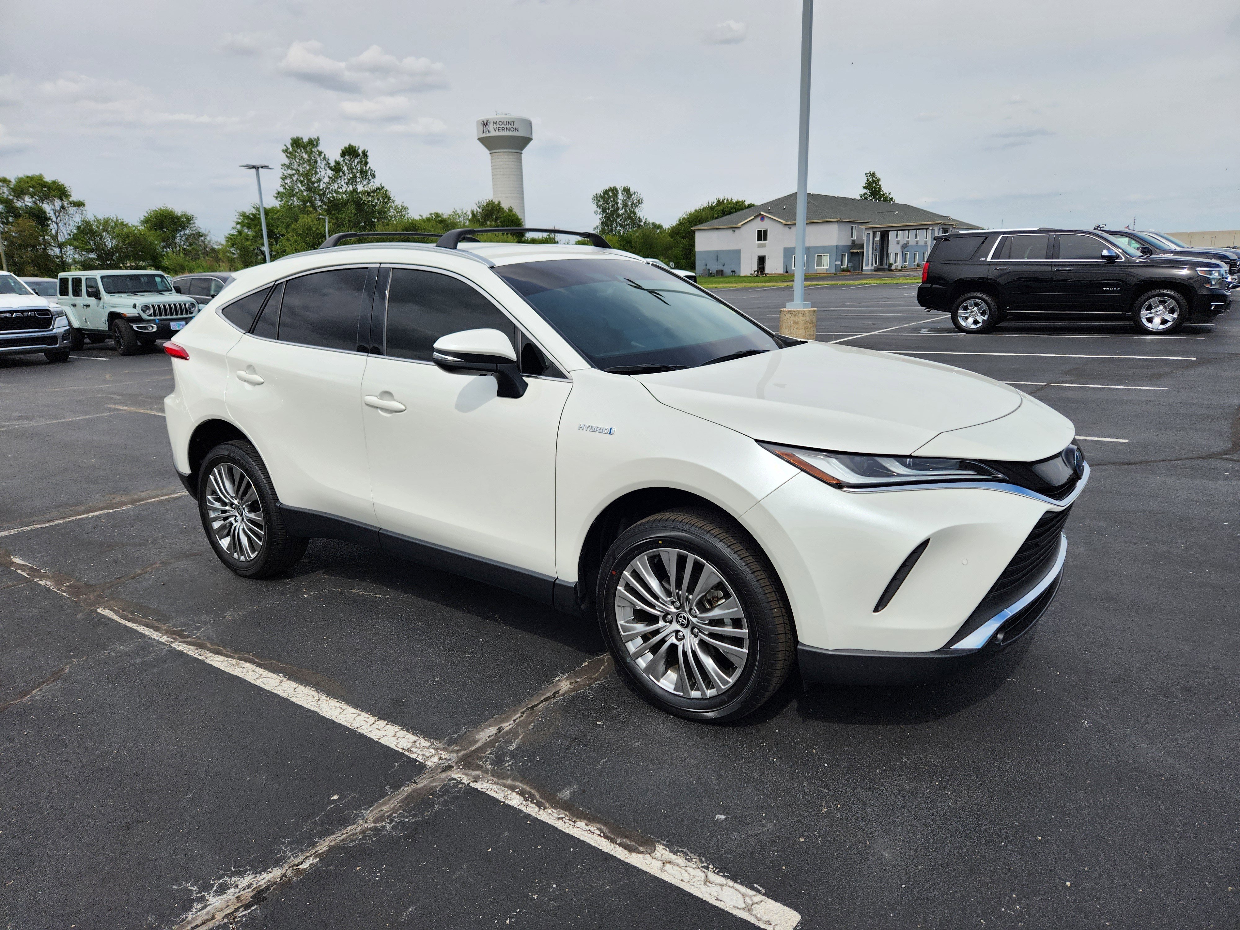 Used 2021 Toyota Venza XLE AWD/4WD image 9