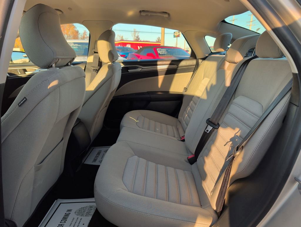 Used 2018 Ford Fusion S image 19