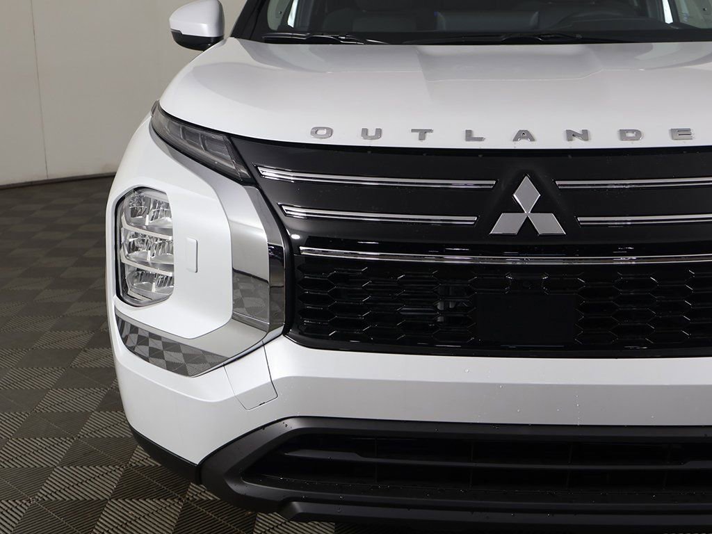 New 2026 Mitsubishi Outlander ES AWD/4WD image 12
