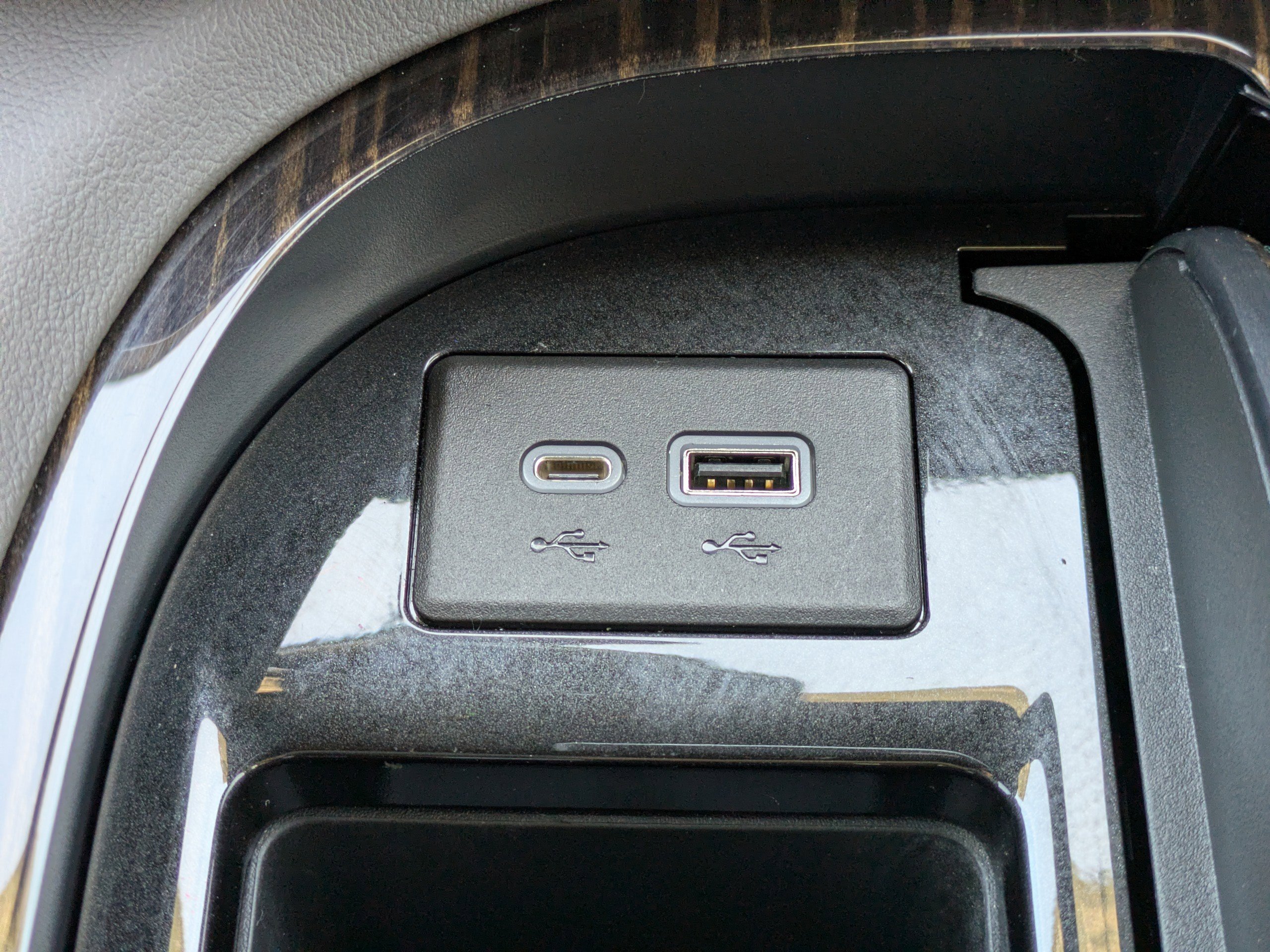 Used 2021 Cadillac Escalade ESV Premium Luxury w/ Driver Assist Tech Package image 31